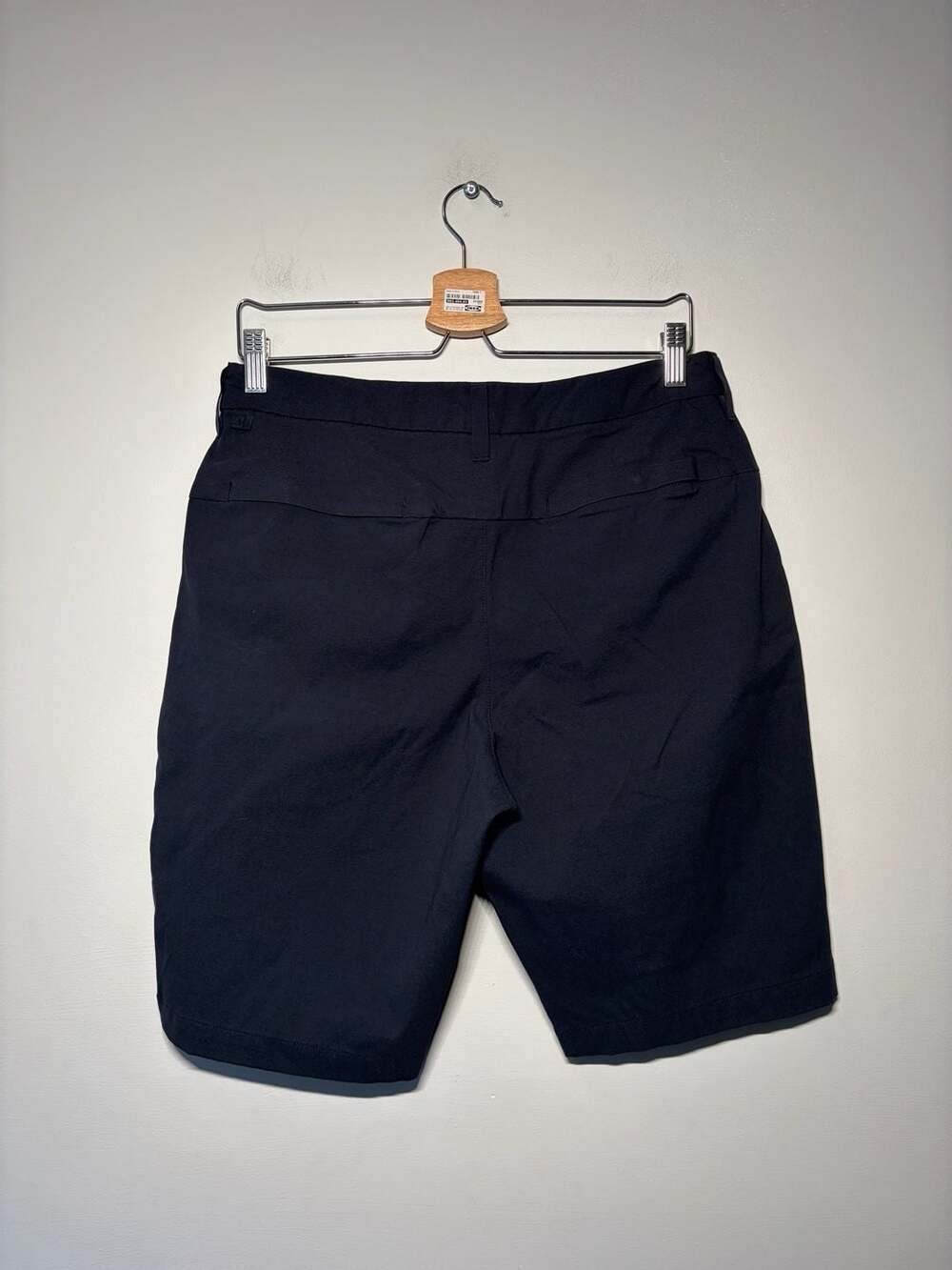 Lululemon ABC Shorts Black Casual Golf 9" Inseam
Size 31 - Picture 4 of 7